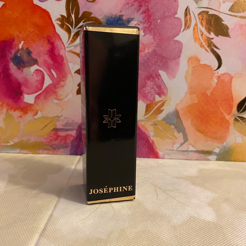 Josephine eye/dazzle, liquid eyeshadow